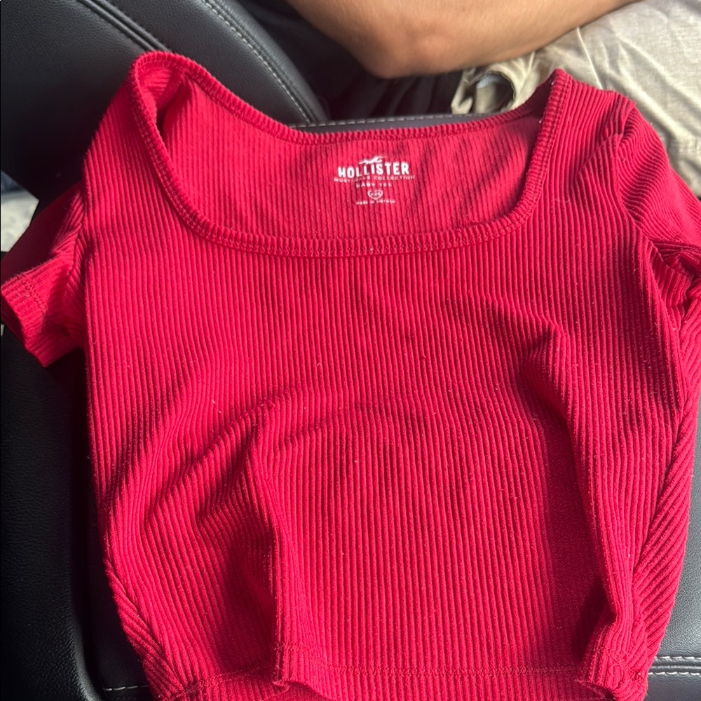 Hollister Scarlet Ribbed Tee